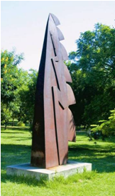 Hernán Dompé (Argentina).<br />Raio,1997.<br />Escultura em aço cor-ten soldado,<br />5,5 m (a) x 1,75 m (c) x 0,7 m (l).<br />Parque Marinha do Brasil